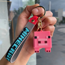 Detská kľúčenka Minecraft Prasa s pútkom a karabínou