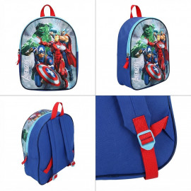 Detský batoh Avengers s 3D efektom